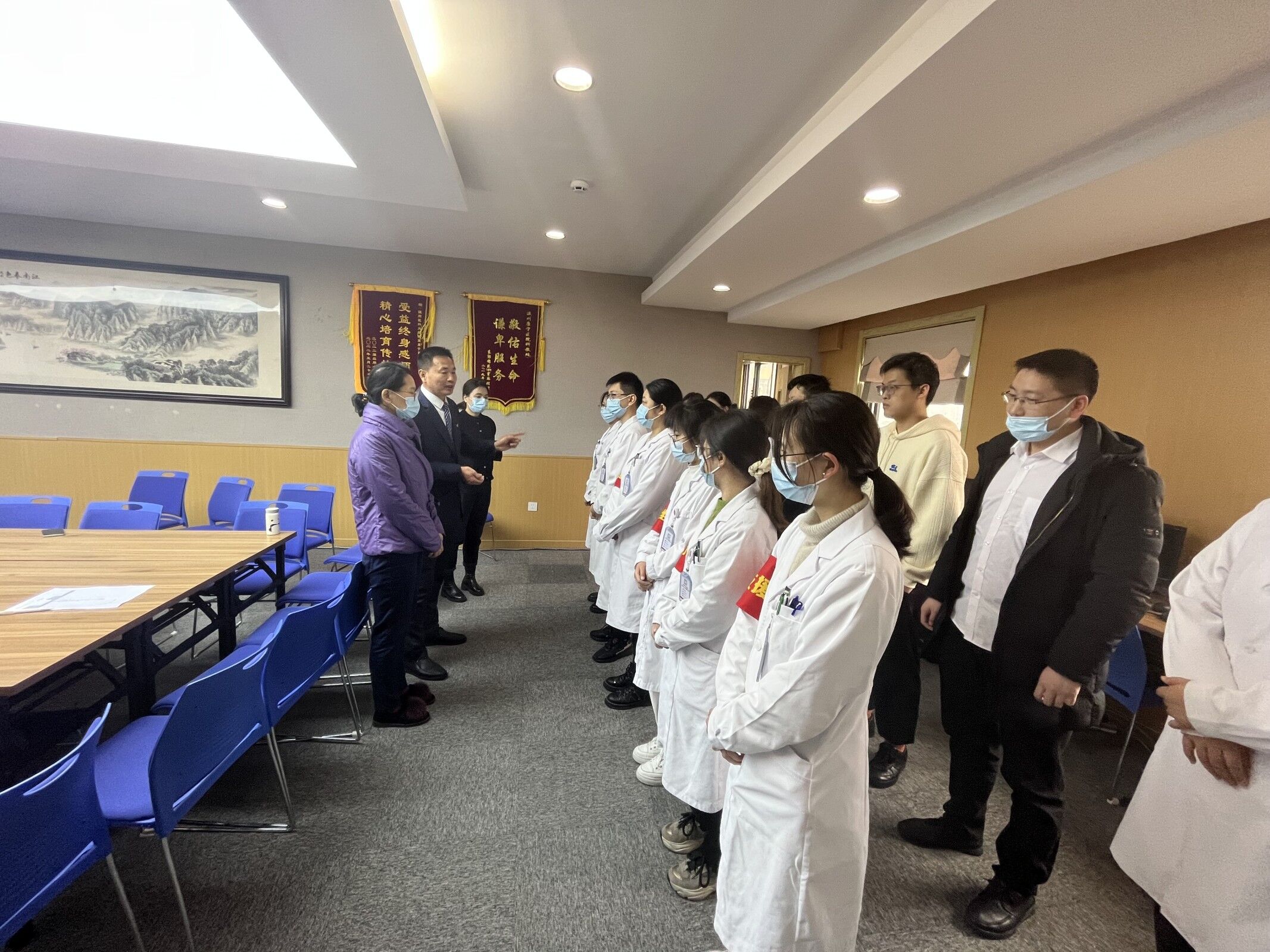 规培生消防演习1.jpg 规培生消防演习1.jpg